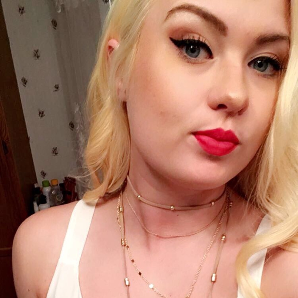 Meet your Posher, April